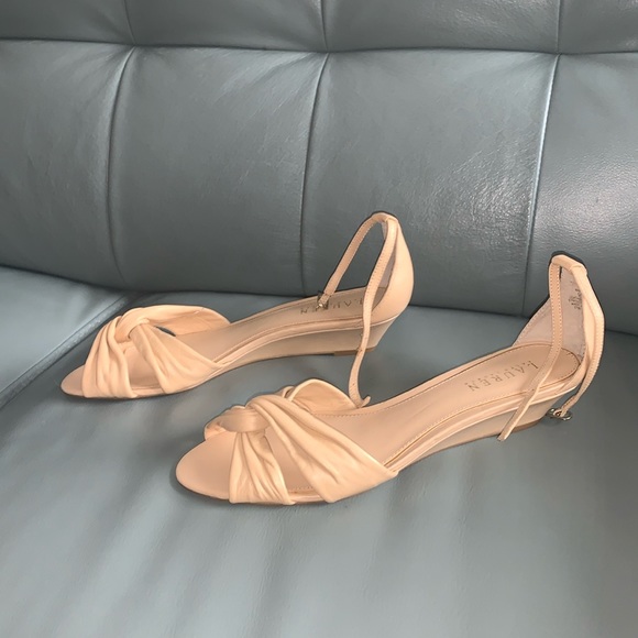 NWOT Lauren RL Mireya Leather Low Wedge Neutral SandalL - Picture 2 of 9